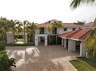 332 Dorado Bch E, Dorado, PR 00646