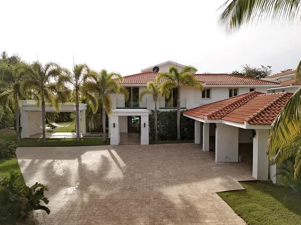 332 Dorado Bch E, Dorado, PR 00646