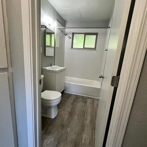 2514 Q St #5 — Photo 11
