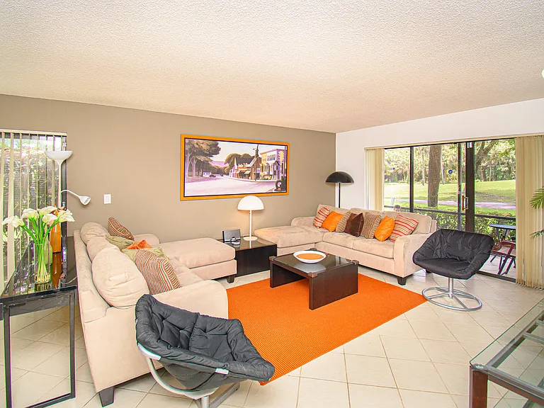8334 Cypress Ln #1A — Photo 10
