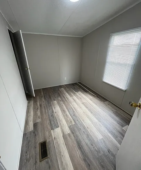 102 Diploma Dr — Photo 9