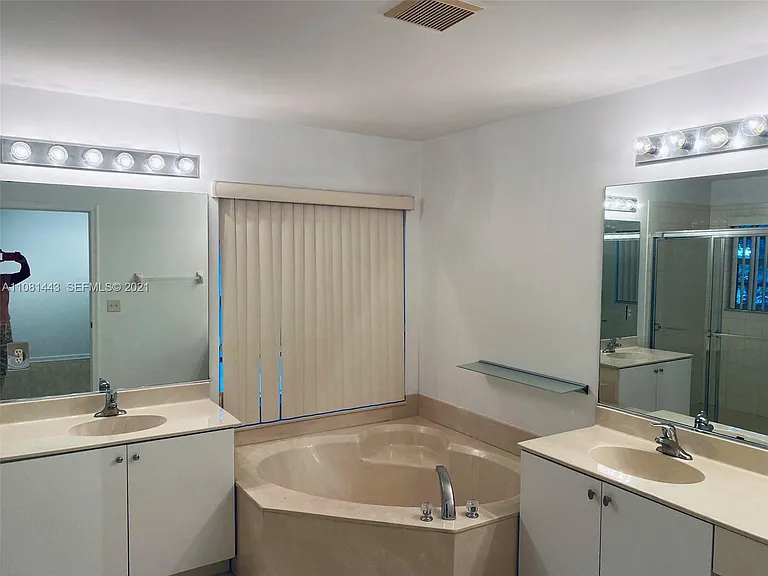 4311 SW 124th Way — Photo 13
