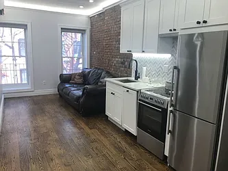 Rented by Premier Metro Realty Corp