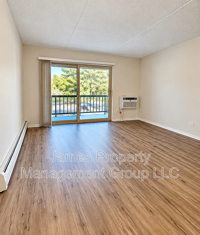 1 bed, 1.0 bath, 700 sqft, $1,450 — Photo 2