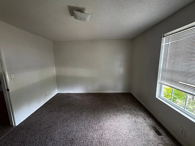 545 Christopher Rd — Photo 17
