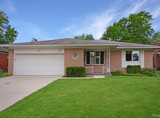 38109 Plainview Dr, Sterling Heights, MI 48312