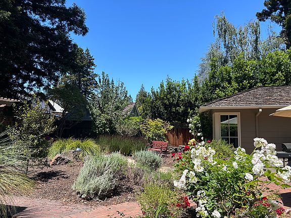 2nd image of 245 San Mateo Dr