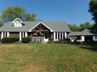 200 Cedar St, Wood Heights, MO 64024