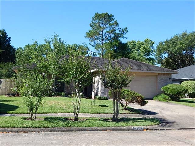 1st image of 14107 Country Manor Dr
