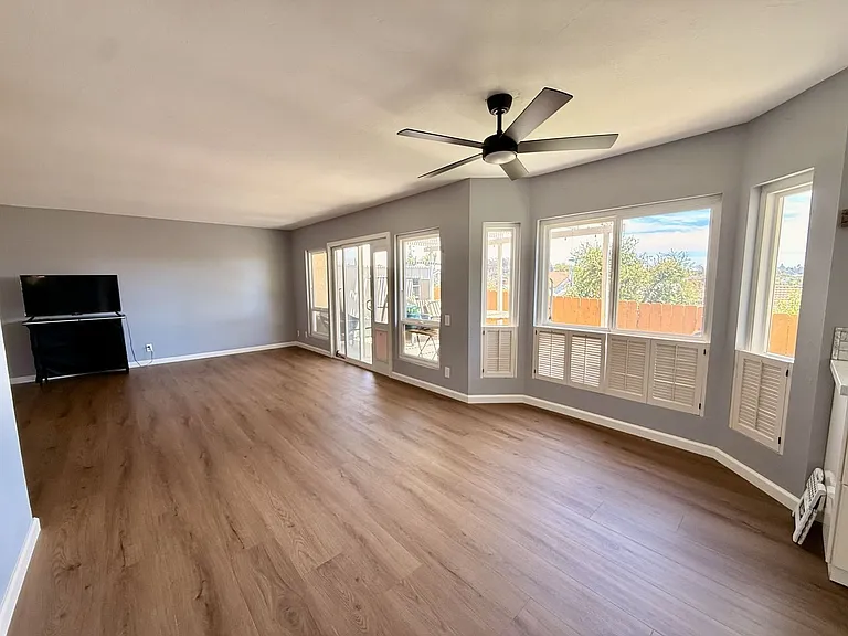 1445 Vaquero Gln — Photo 6