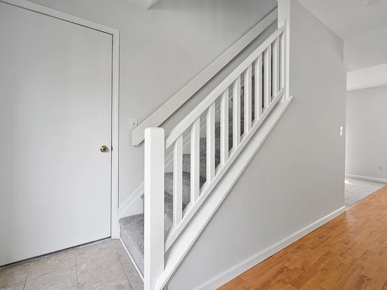 1697 Jupiter Ave — Photo 15
