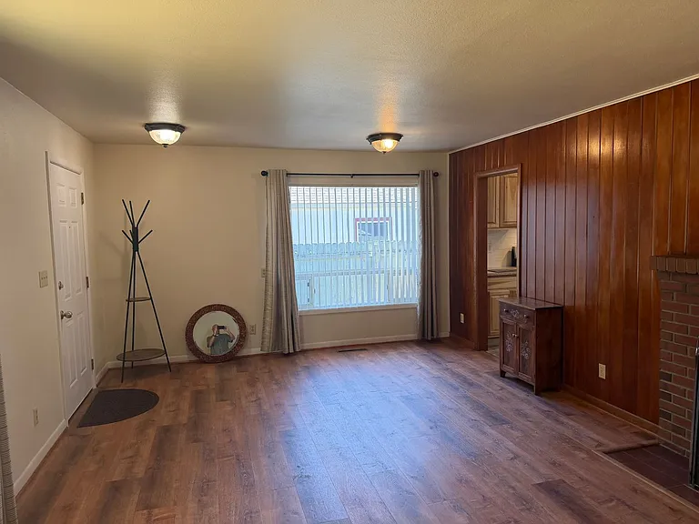 1280 L St — Photo 23