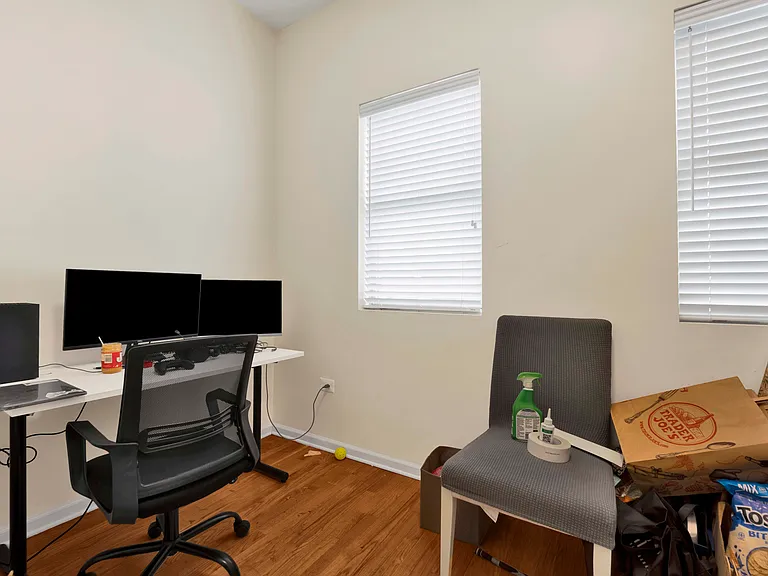 2522 N Burling St #2 — Photo 23