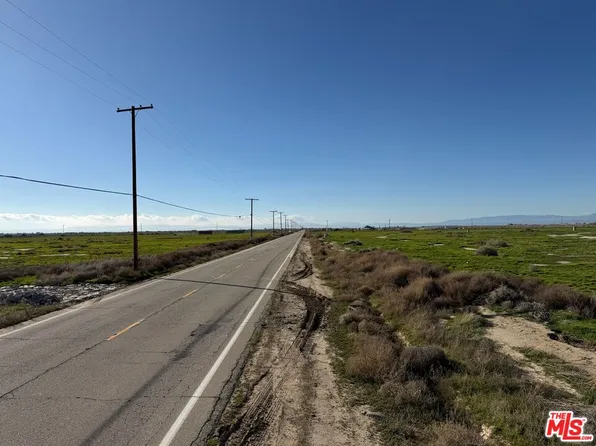 63 E East St #H, Lancaster, CA 93535