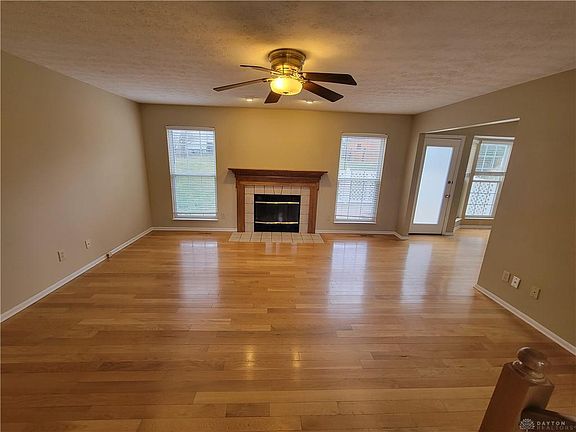 2nd image of 730 Fox Creek Ln