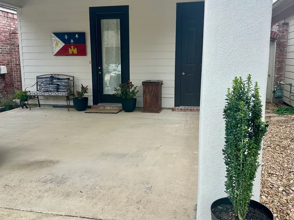 119 Coconut Grove Cir, Lafayette, LA 70508