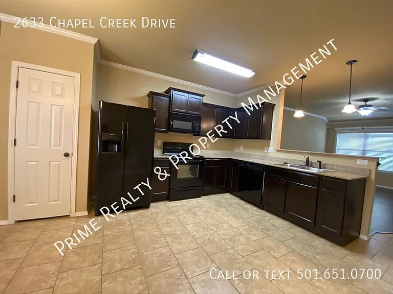 2633 Chapel Creek Dr — Photo 5