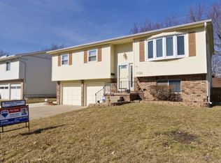 1722 E Winnetka Ave, Decatur, IL 62526