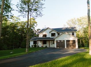 160 Willard Rd, Ashburnham, MA 01430