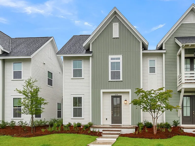 254 Symphony Ave — Photo 3