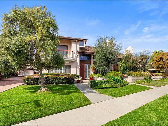 3rd image of 4015 N Virginia Rd Unit 4