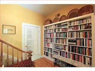 2nd image of 1021 University Ave