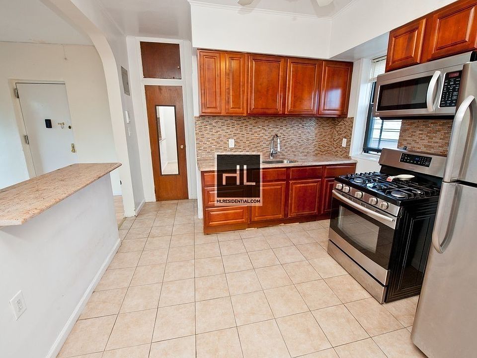 1st image of 25-45 18th St #3F