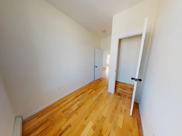 2803 W 20th St #2 — Photo 11