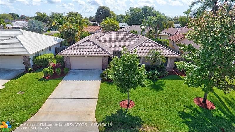 1st image of 4025 NW 73rd Ave