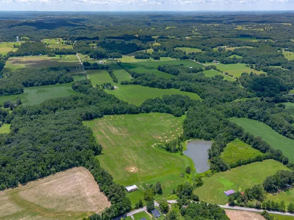 0 Bob Perry Rd Lot 8, Bethpage, TN 37022