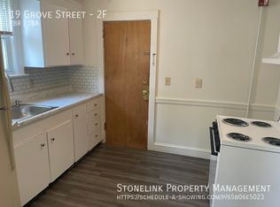 19 Grove St #2F, Pawtucket, RI 02860