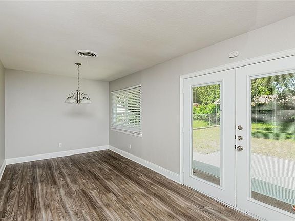 4th image of 3404 Westfield Ave