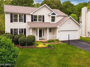 12810 Valleyhill St, Woodbridge, VA 22192