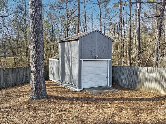 3rd image of 139 Indian Springs Drive