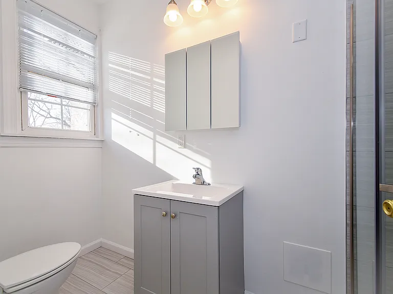 1176 Woodland Ave #1A — Photo 8