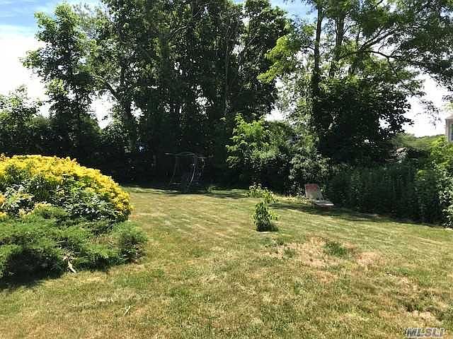 2nd image of 150 Timberline Dr