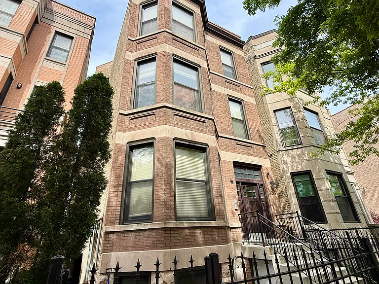 1312 N Claremont Ave #3 — Photo 1