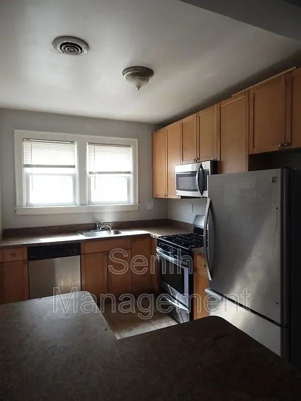 2 bed, 1000 sqft, $1,010 — Photo 3