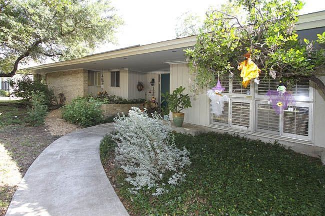 1st image of 126 Cave Ln