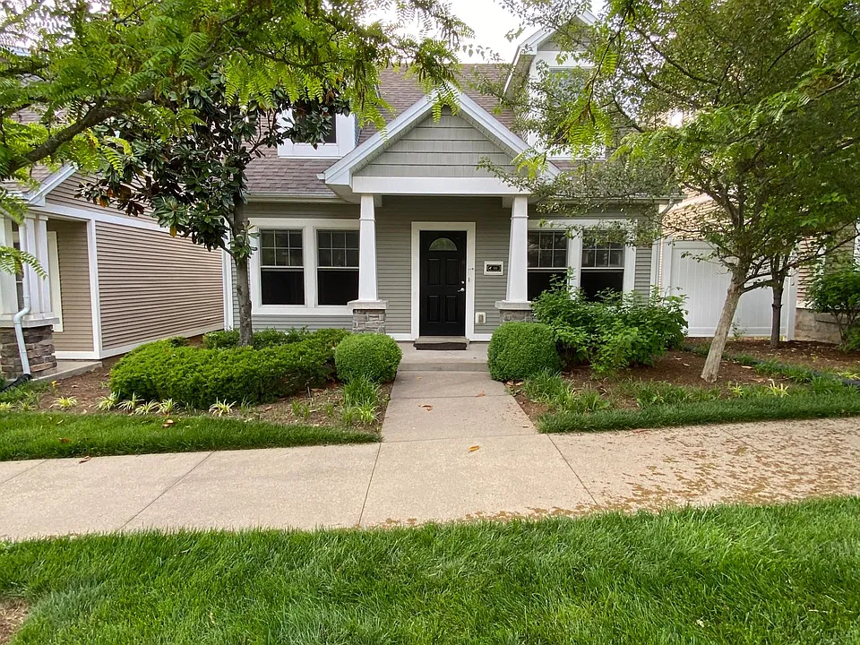 141 Towne Square Park