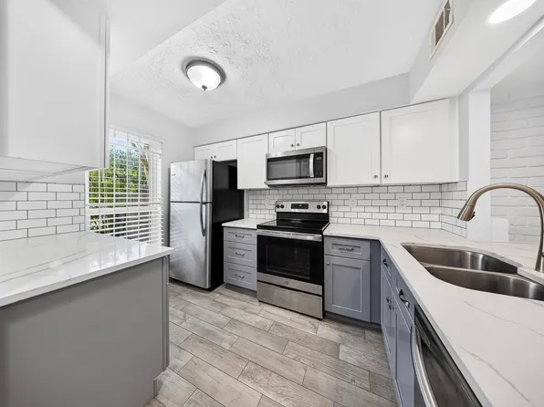 1715 Moritz Dr APT 15, Houston, TX 77055