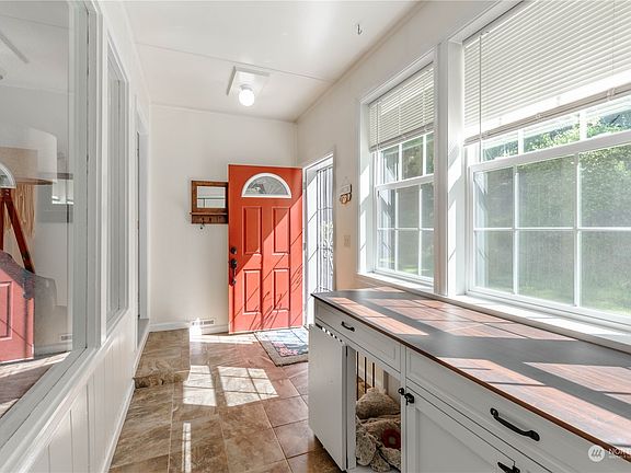 4th image of 111 Norwood Drive