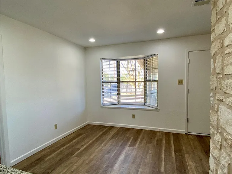 5502 Longhorn Lndg — Photo 9