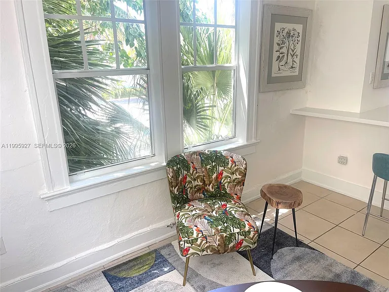 1611 Michigan Ave #27 — Photo 4