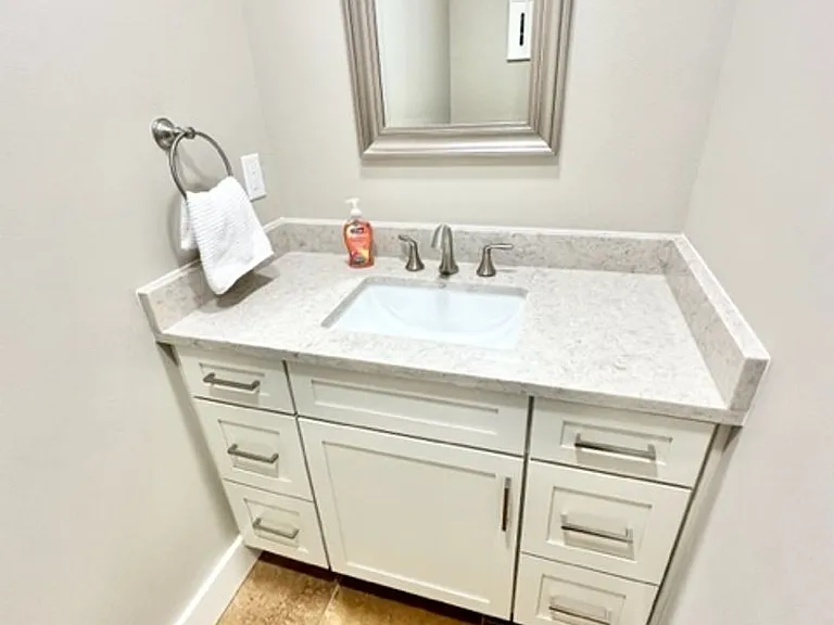 910 Santa Rosa Blvd — Photo 36