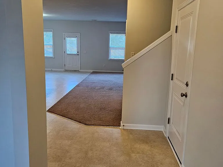 1921 Zonny Moss Dr — Photo 8