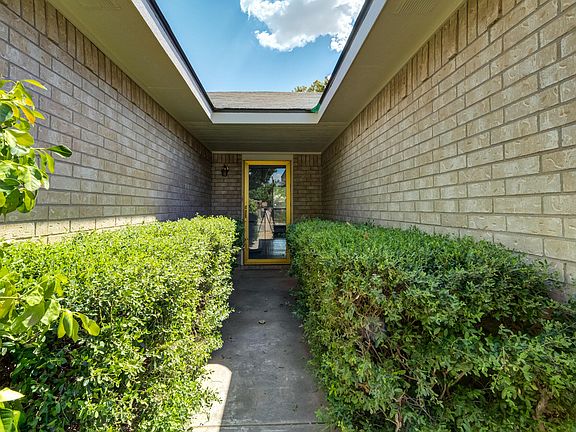 4th image of 2203 93rd St