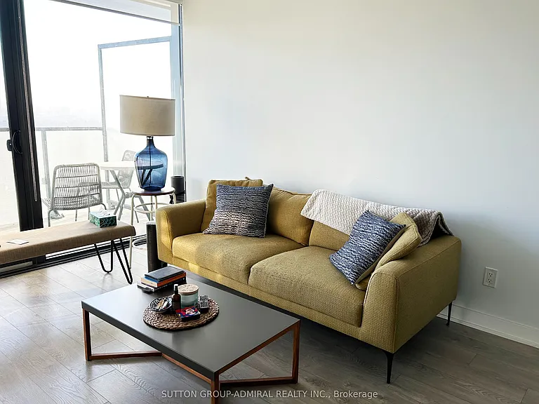 185 Roehampton Ave #2207 — Photo 7