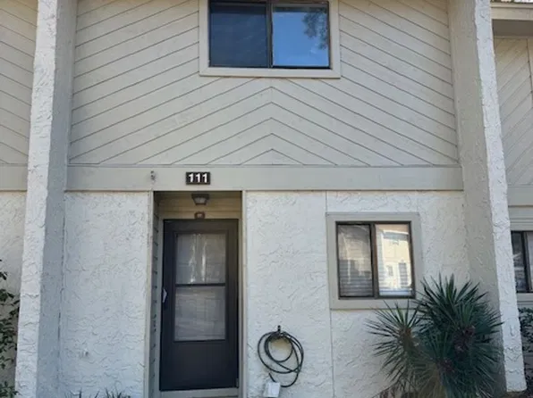 96 Mathews Dr APT 111, Hilton Head Island, SC 29926