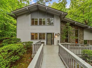 225 Camelot Dr, Morganton, NC 28655